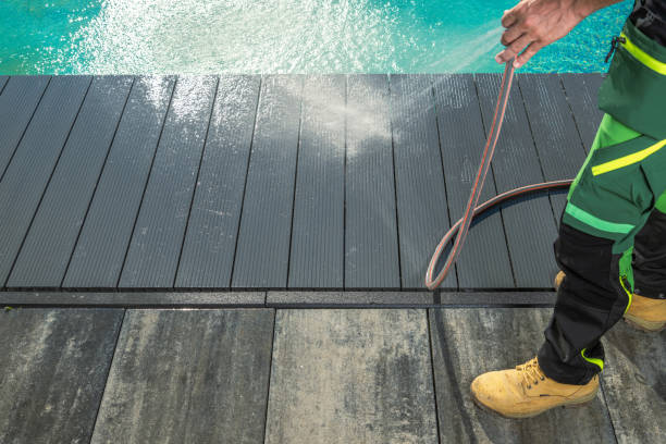 Why Choose Our Certified Pressure Washing Experts for Your Project Needs in Cypress Gardens, FL?