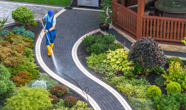 Best Deck Pressure Washing  in Cypress Gardens, FL
